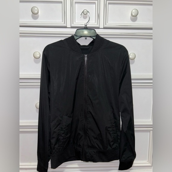 Black Men’s Hollister Bomber Jacket - Picture 2 of 3